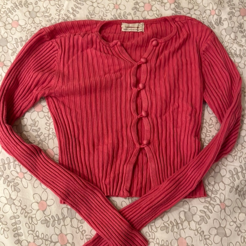 Stretchy crop pink sweater